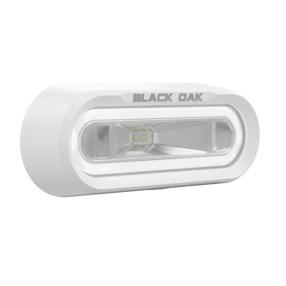 Black Oak Low Pro Off Road Spreader Light  Bracket Mount  White Housing  White LED MLPSW